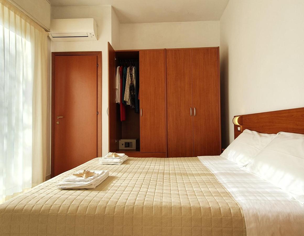 Residence Special Ріміні Екстер'єр фото