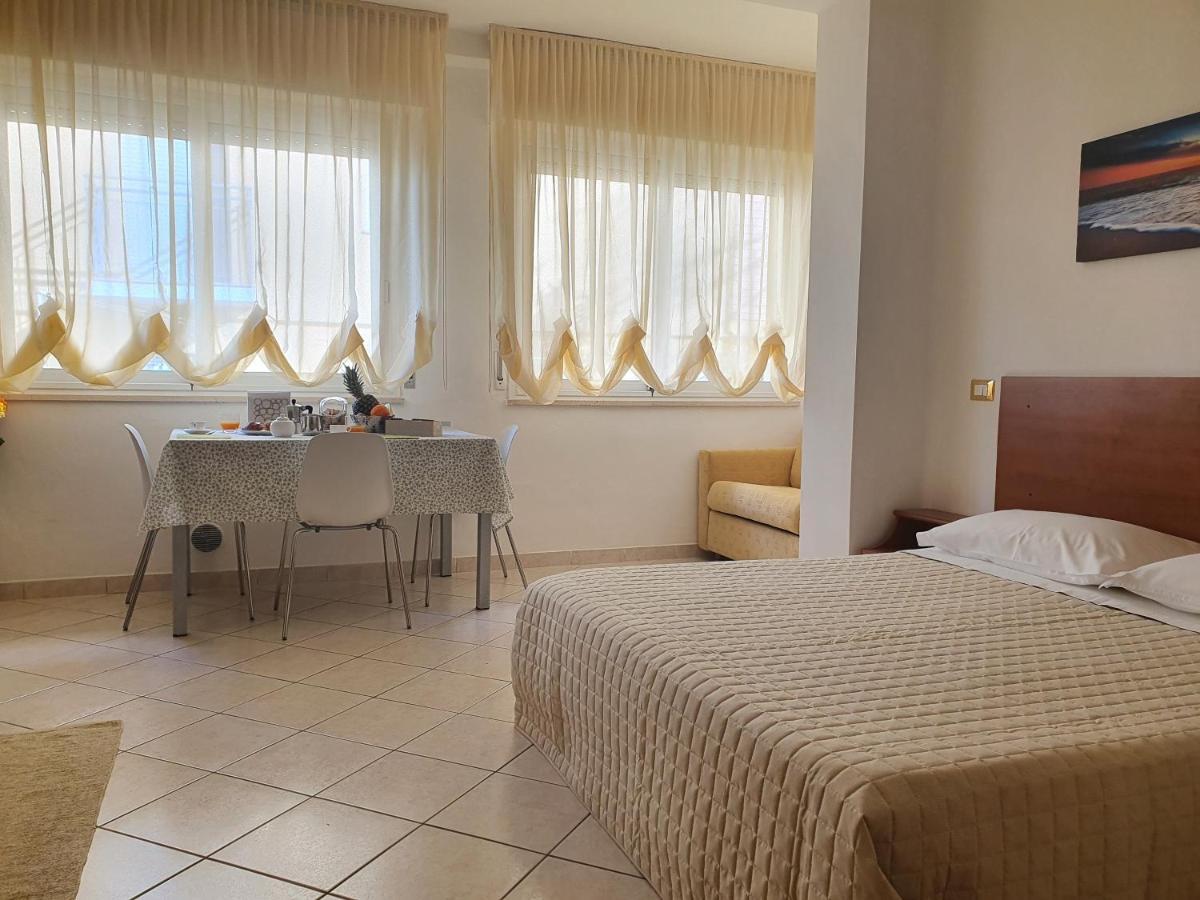 Residence Special Ріміні Екстер'єр фото