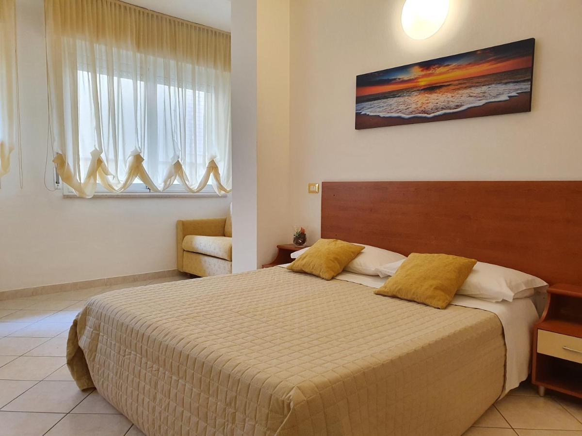 Residence Special Ріміні Екстер'єр фото