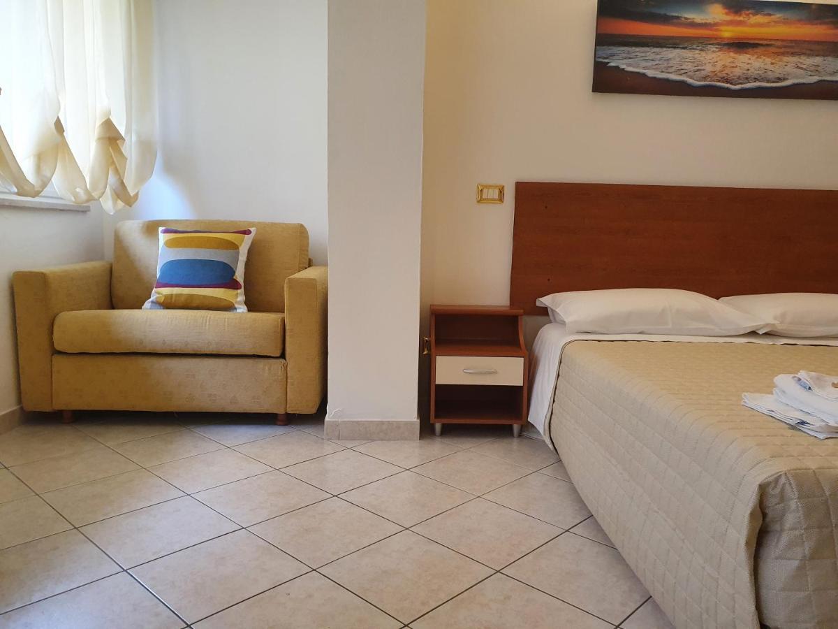 Residence Special Ріміні Екстер'єр фото