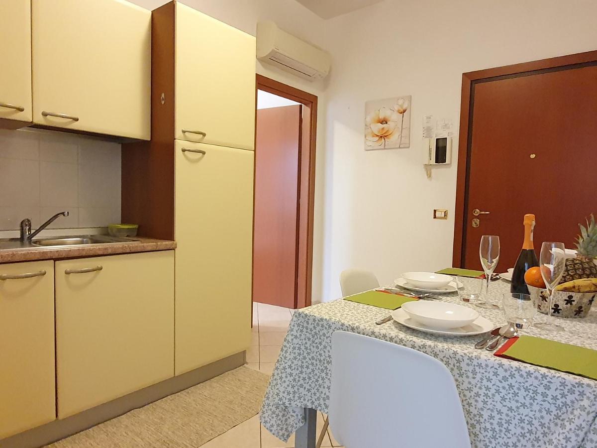 Residence Special Ріміні Екстер'єр фото