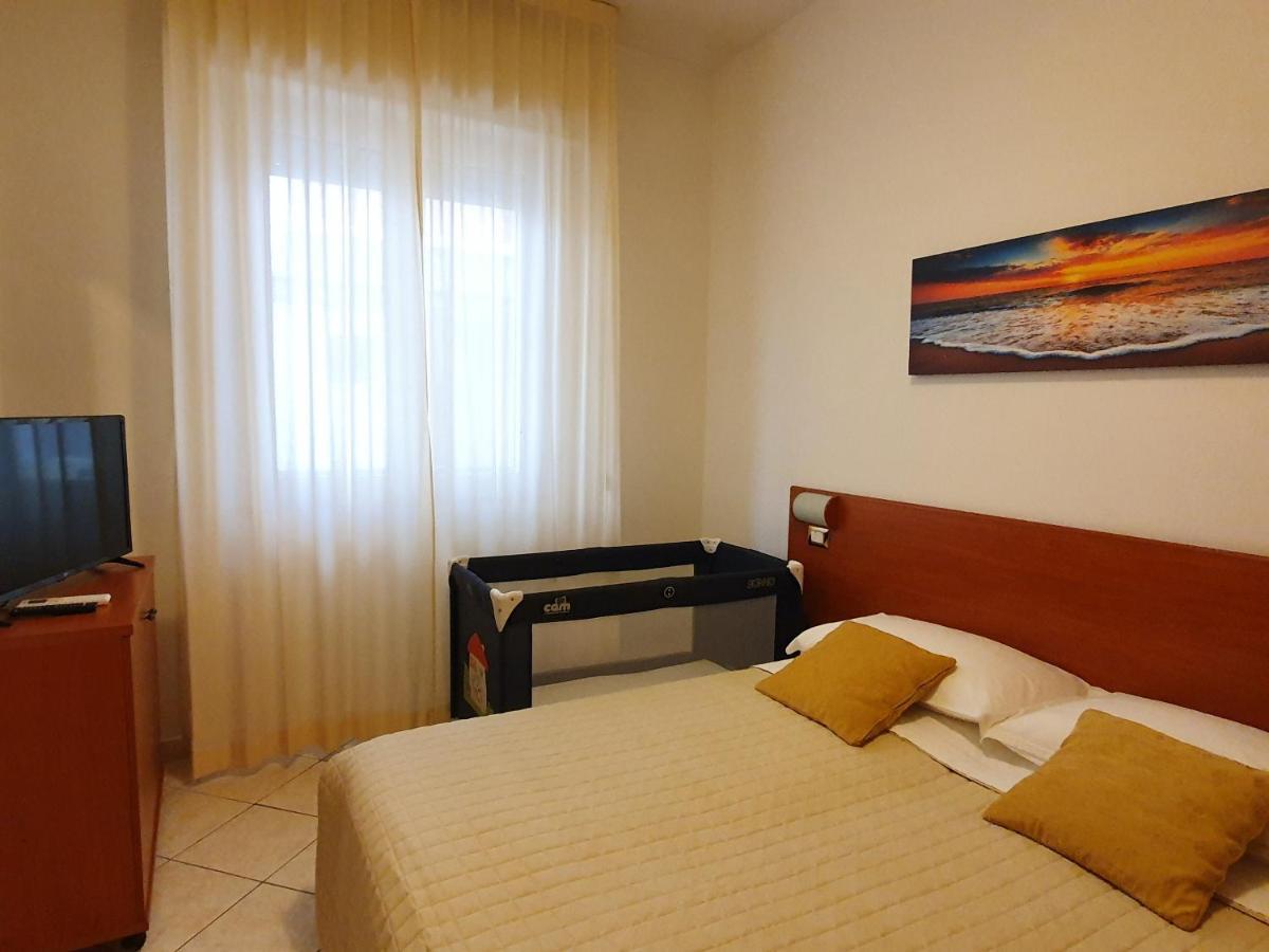 Residence Special Ріміні Екстер'єр фото
