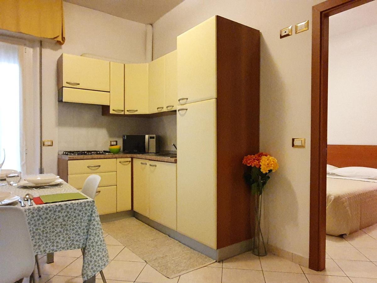 Residence Special Ріміні Екстер'єр фото