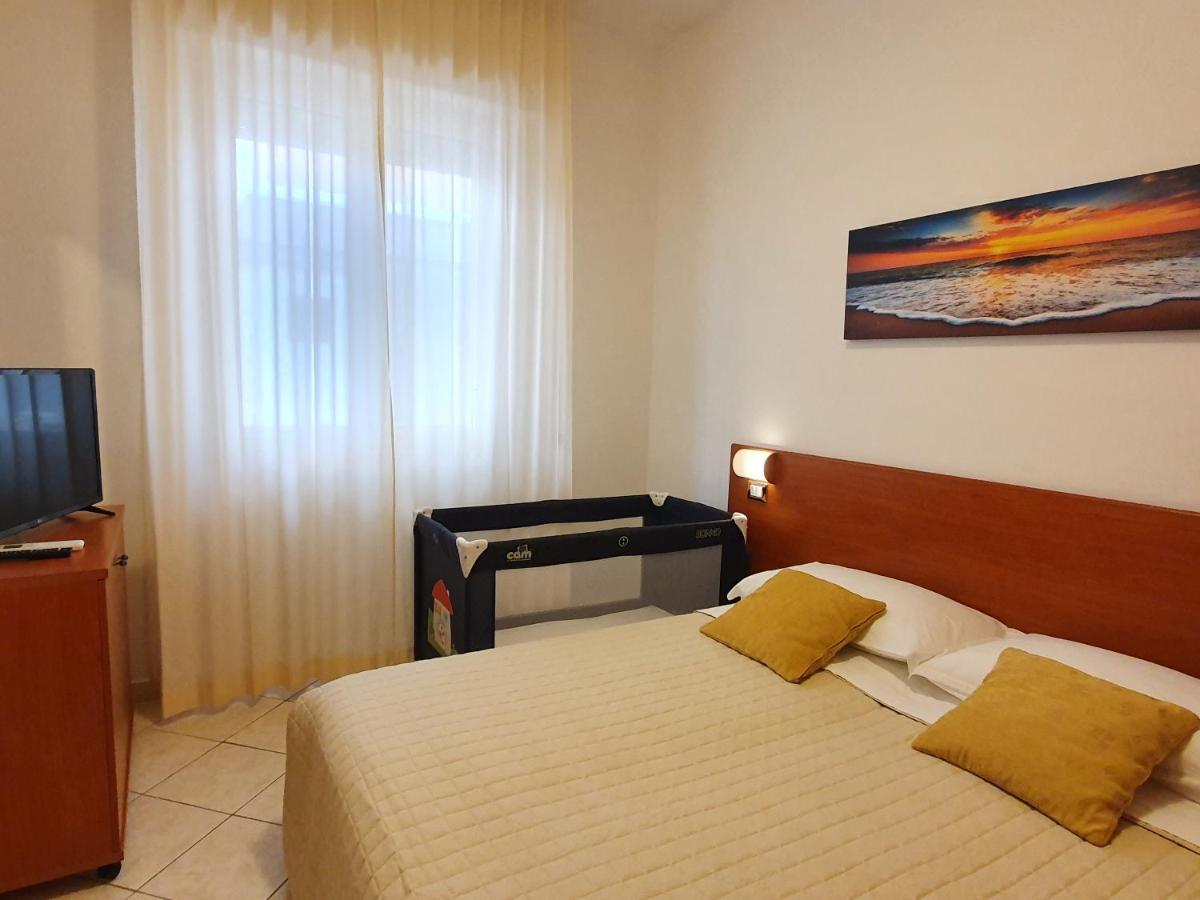 Residence Special Ріміні Екстер'єр фото
