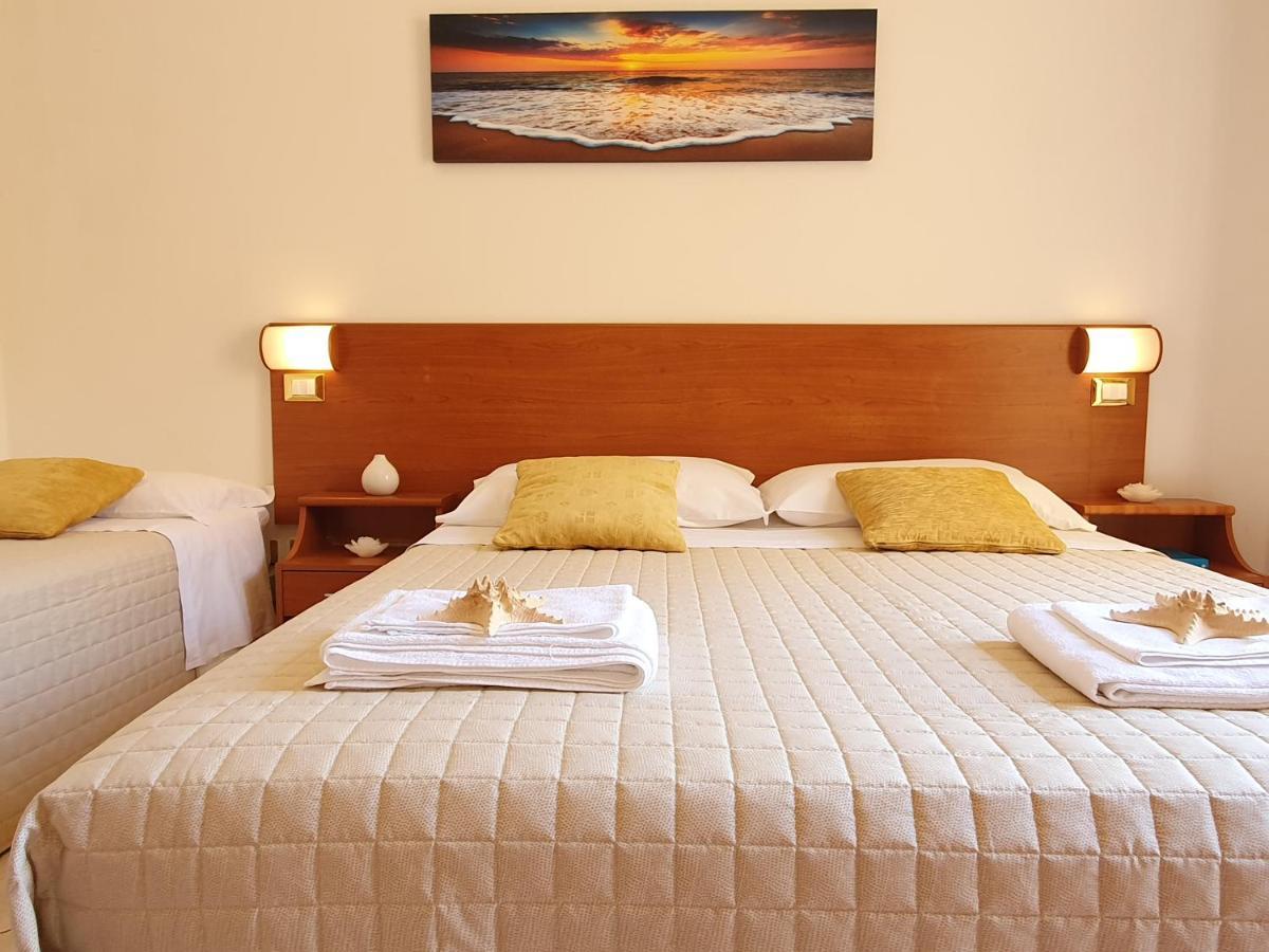 Residence Special Ріміні Екстер'єр фото