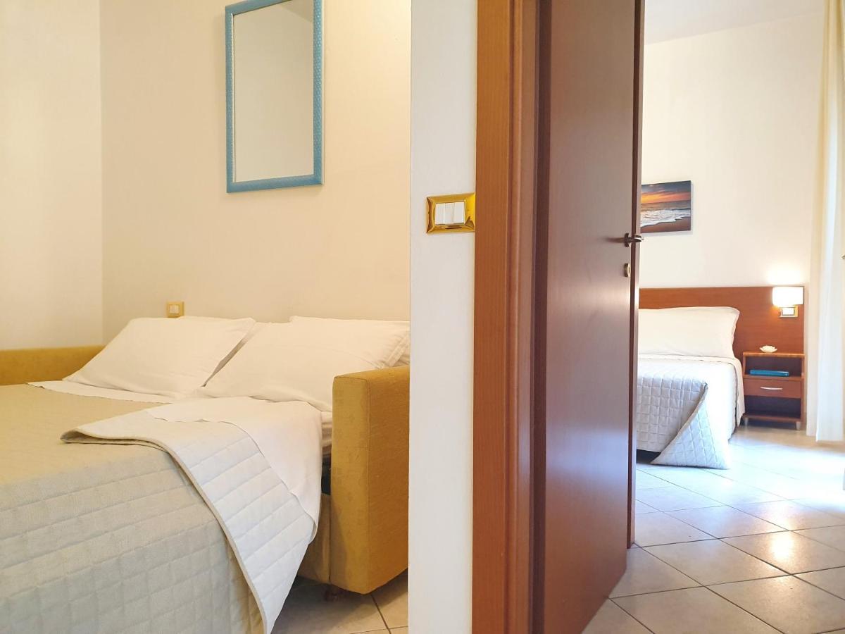 Residence Special Ріміні Екстер'єр фото