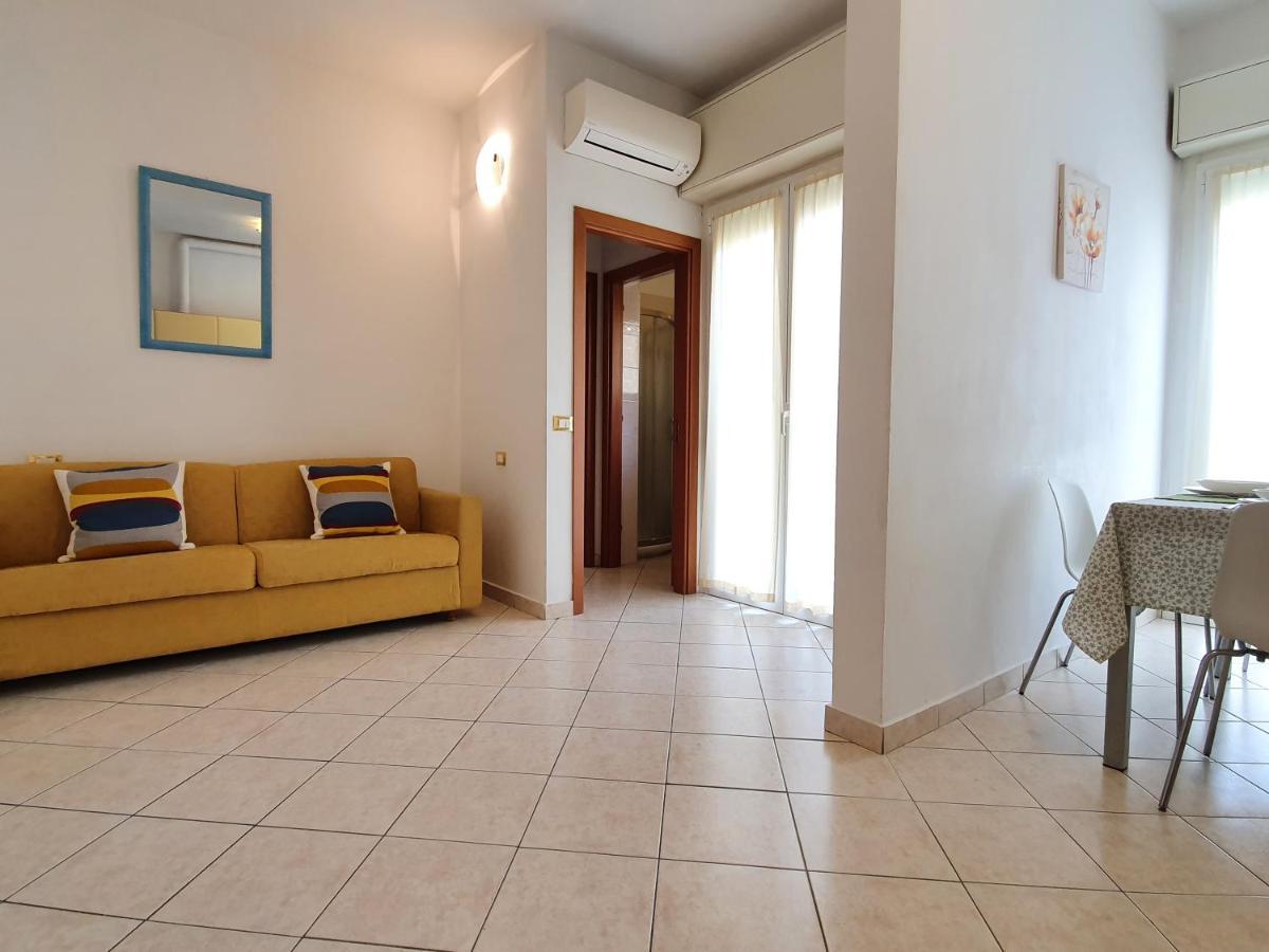 Residence Special Ріміні Екстер'єр фото