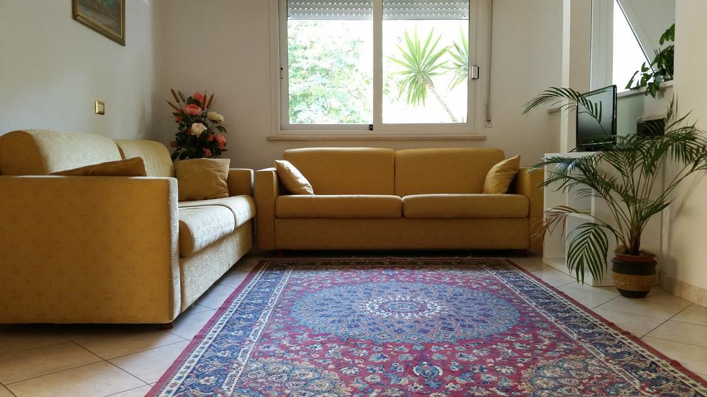 Residence Special Ріміні Екстер'єр фото