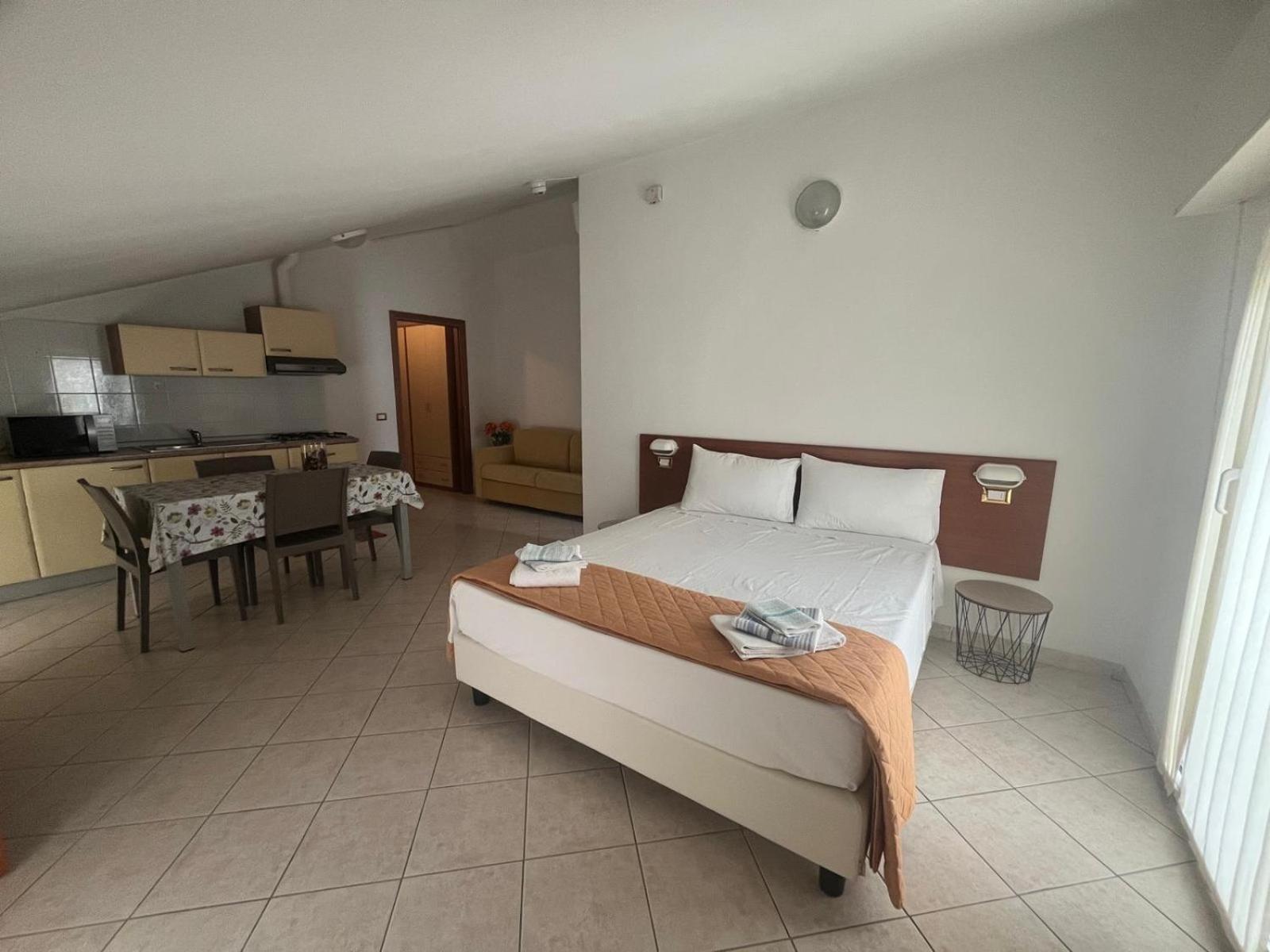Residence Special Ріміні Екстер'єр фото