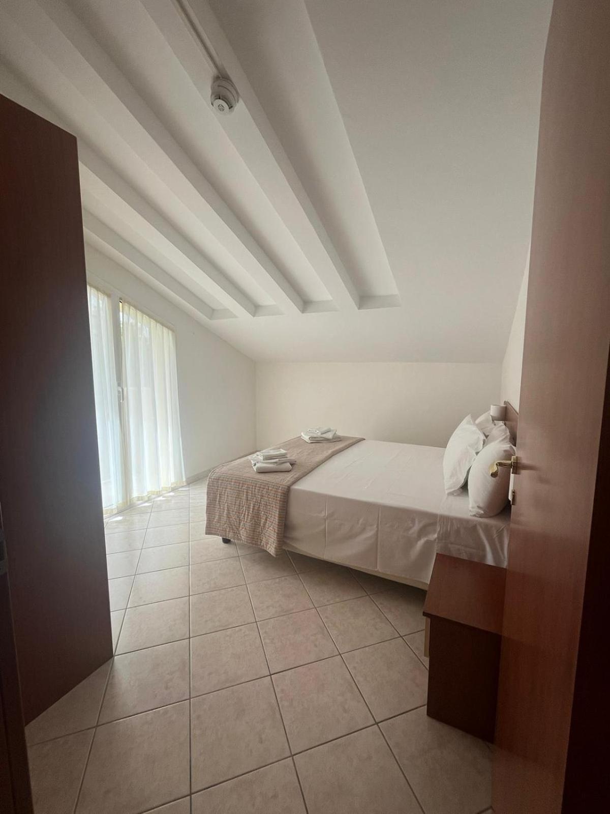 Residence Special Ріміні Екстер'єр фото