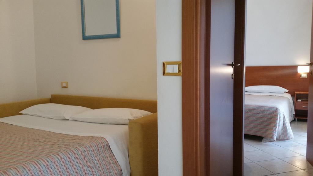 Residence Special Ріміні Екстер'єр фото