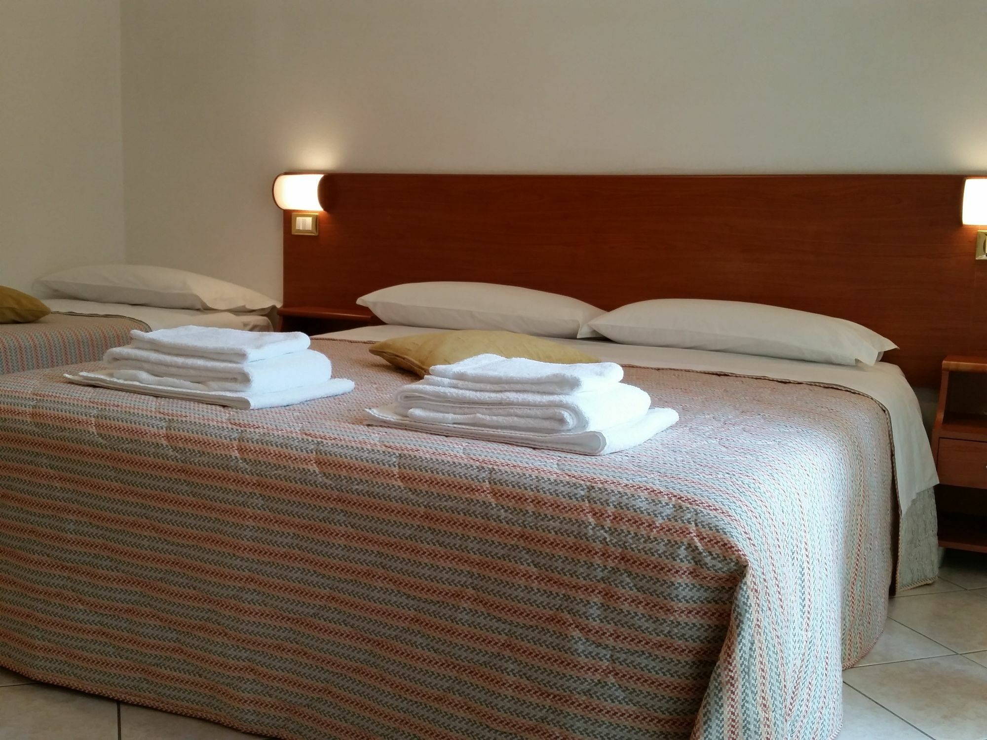 Residence Special Ріміні Екстер'єр фото